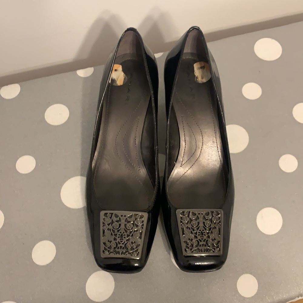 Tahari Black Mary-Jane square toe heels black 7 - Picture 6 of 9